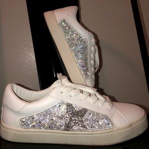Steve Madden Rhinestone Star Sneaker 9.5 Women’s